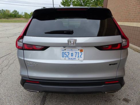 Used 2023 Honda CR-V Sport image 8
