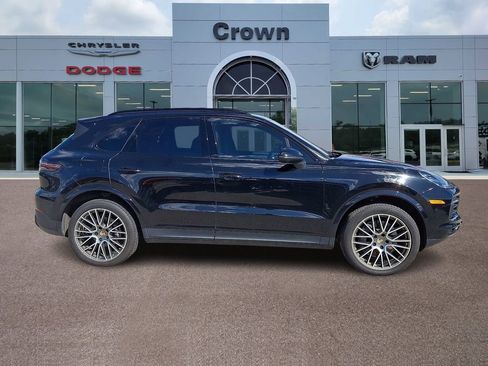 Used 2022 Porsche Cayenne S Platinum image 7