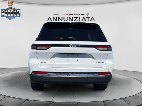 Used 2023 Jeep Grand Cherokee Limited w/ Luxury Tech Group II AWD/4WD image 4