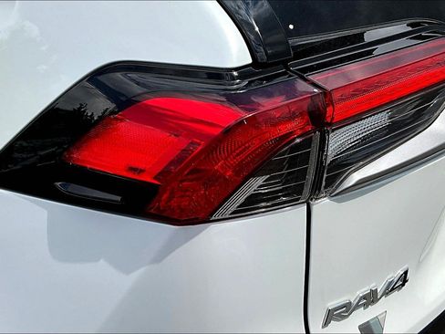 Used 2023 Toyota RAV4 XSE AWD/4WD image 23