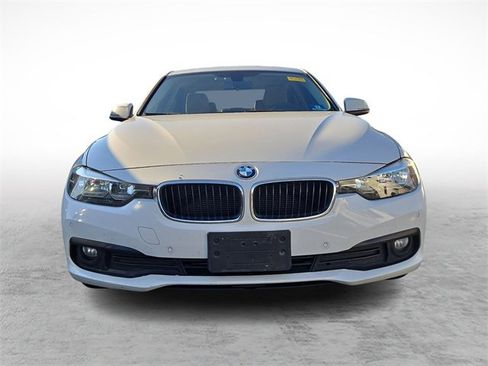 Used 2016 BMW 320i xDrive Sedan image 2