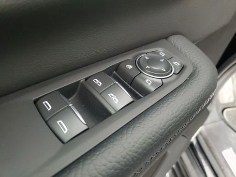 Used 2025 GMC Yukon Denali image 20