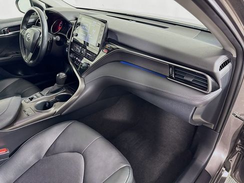 Used 2021 Toyota Camry XSE image 30