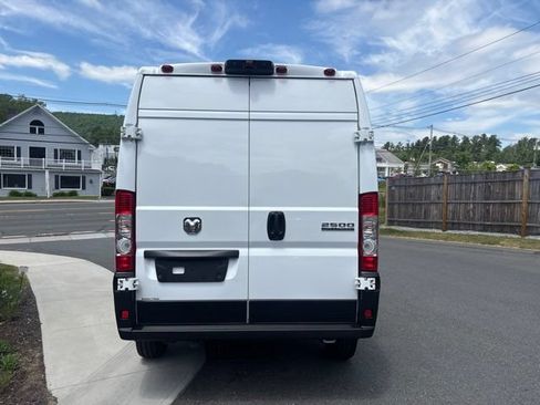 Used 2026 RAM ProMaster 2500 FWD image 7