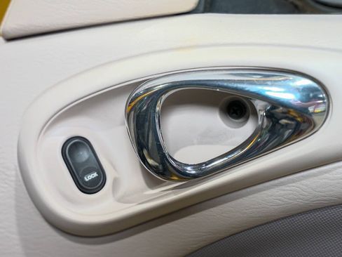 Used 2002 Chrysler PT Cruiser Limited FWD image 38