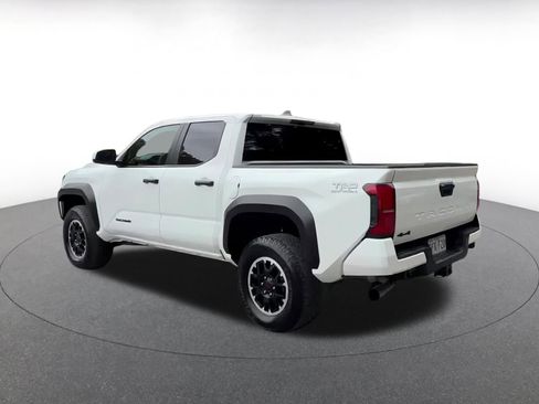 Used 2025 Toyota Tacoma SR image 10