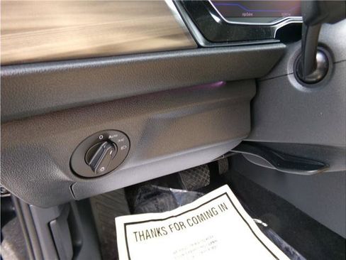 Used 2020 Volkswagen Jetta SEL image 7