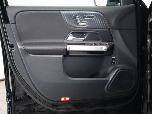 Certified 2025 Mercedes-Benz GLB 250 4MATIC image 12