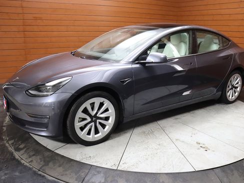 Used 2022 Tesla Model 3 Long Range image 76