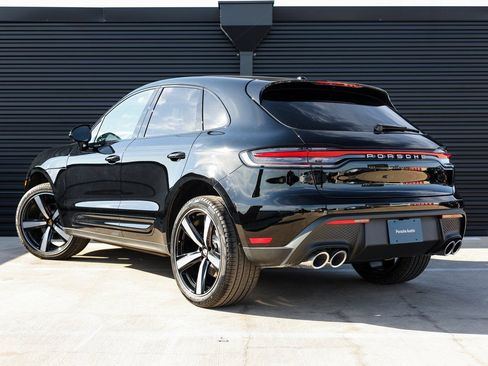Used 2026 Porsche Macan AWD/4WD image 3