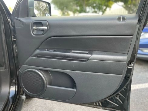 Used 2013 Jeep Patriot Latitude w/ Sun/Sound Group image 37