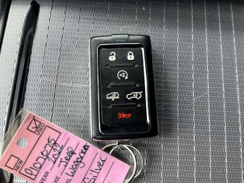 Used 2022 Jeep Grand Wagoneer Series I AWD/4WD image 33
