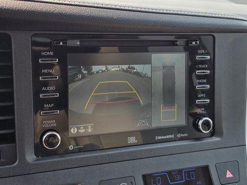 Used 2020 Toyota Sienna XLE Premium AWD/4WD image 14