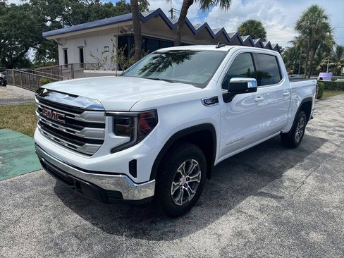 Used 2026 GMC Sierra 1500 SLE w/ Preferred Package AWD/4WD image 2