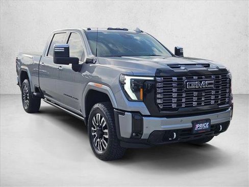 Used 2026 GMC Sierra 2500 Denali Ultimate w/ LPO, Black Badging Package AWD/4WD image 3