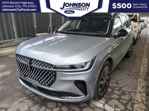 Used 2024 Lincoln Nautilus Reserve image 1