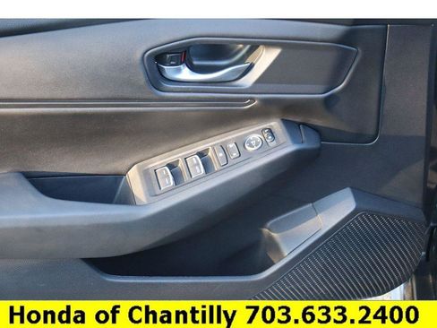 Used 2025 Honda Accord SE image 18