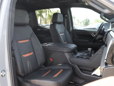 Used 2024 GMC Sierra 1500 AT4 w/ Technology Package AWD/4WD image 41