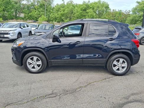 Used 2022 Chevrolet Trax LT w/ Driver Confidence Package AWD/4WD image 9