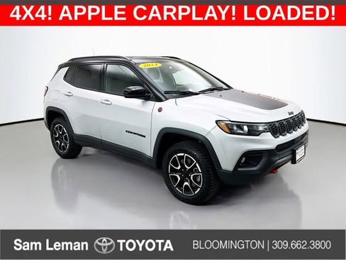 Used 2024 Jeep Compass Trailhawk image 1