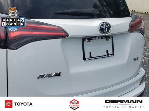 Used 2018 Toyota RAV4 XLE FWD image 17