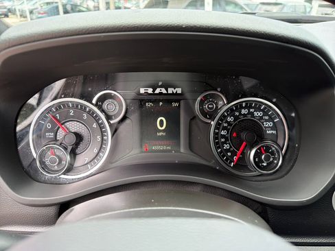 Used 2024 RAM 2500 Big Horn AWD/4WD image 26