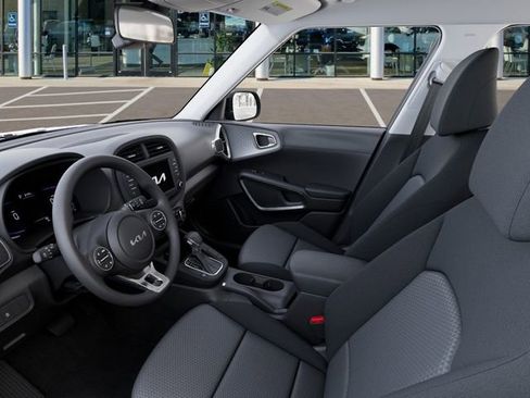 New 2025 Kia Soul LX image 17