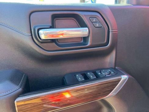 Used 2019 Chevrolet Silverado 1500 LT w/ All-Star Edition image 17