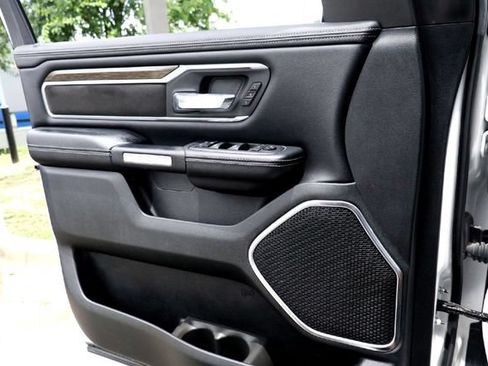 Used 2019 RAM 1500 Laramie RWD image 18