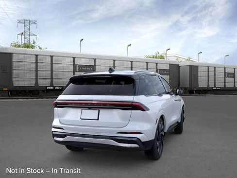 New 2026 Lincoln Nautilus Reserve AWD/4WD image 8