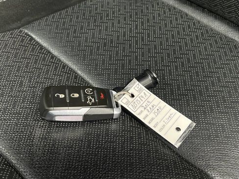 Used 2019 RAM 1500 Laramie w/ Sport Appearance Package AWD/4WD image 39