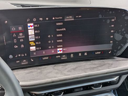 Used 2025 Audi Q5 Premium w/ 19" Wheel Package image 22