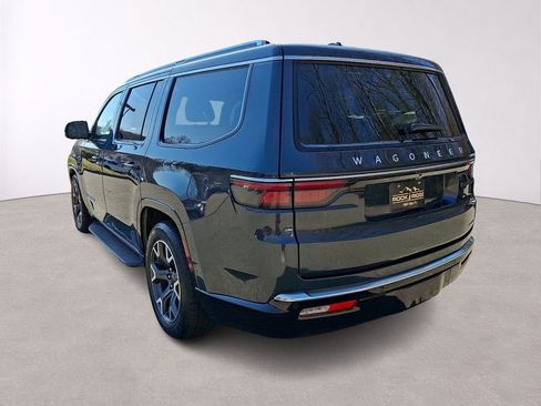 Used 2024 Jeep Wagoneer Series III AWD/4WD image 5