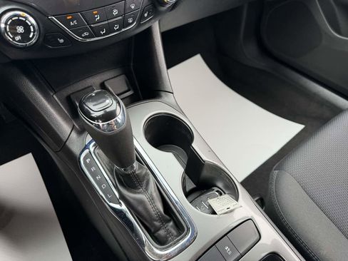 Used 2018 Chevrolet Cruze LT w/ Convenience Package image 23