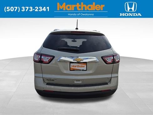 Used 2017 Chevrolet Traverse LT FWD image 4