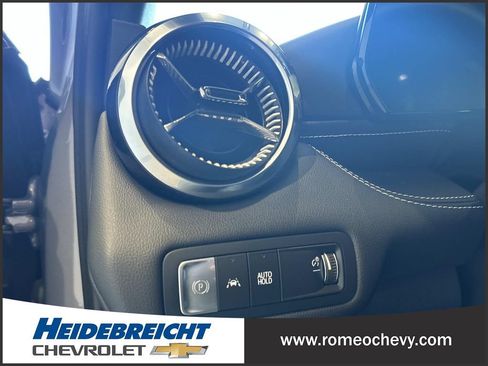 Used 2024 Chevrolet Blazer EV LT AWD/4WD image 30