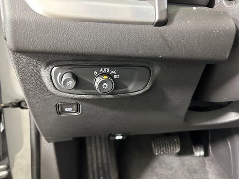 Used 2024 GMC Terrain SLE w/ Elevation Edition FWD image 20