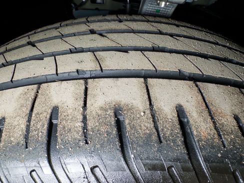 Used 2024 Tesla Model Y Long Range image 34