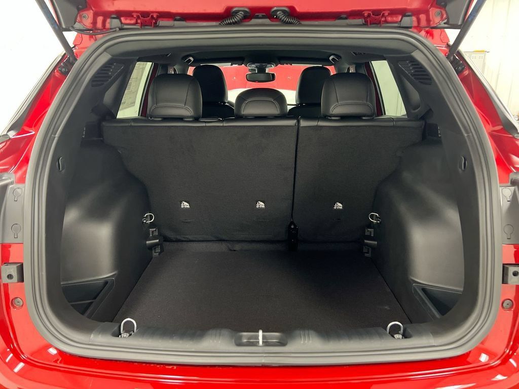 New 2026 Jeep Compass Latitude AWD/4WD image 23