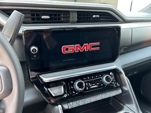 New 2026 GMC Sierra 2500 Denali w/ Denali Reserve Package image 14