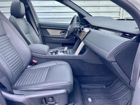 Used 2025 Land Rover Discovery Sport Dynamic SE AWD/4WD image 15
