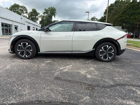 Certified 2023 Kia EV6 Wind w/ Wind Technology Package RWD image 10