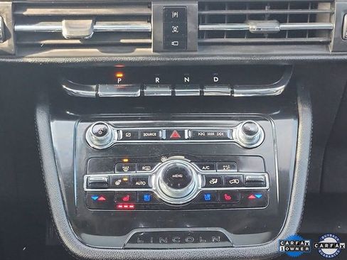 Used 2022 Lincoln Corsair Reserve w/ Equipment Group 201A image 17