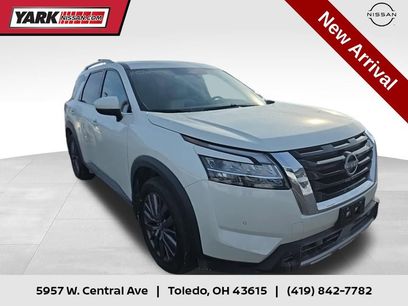 Certified 2023 Nissan Pathfinder SL w/ SL Premium Package