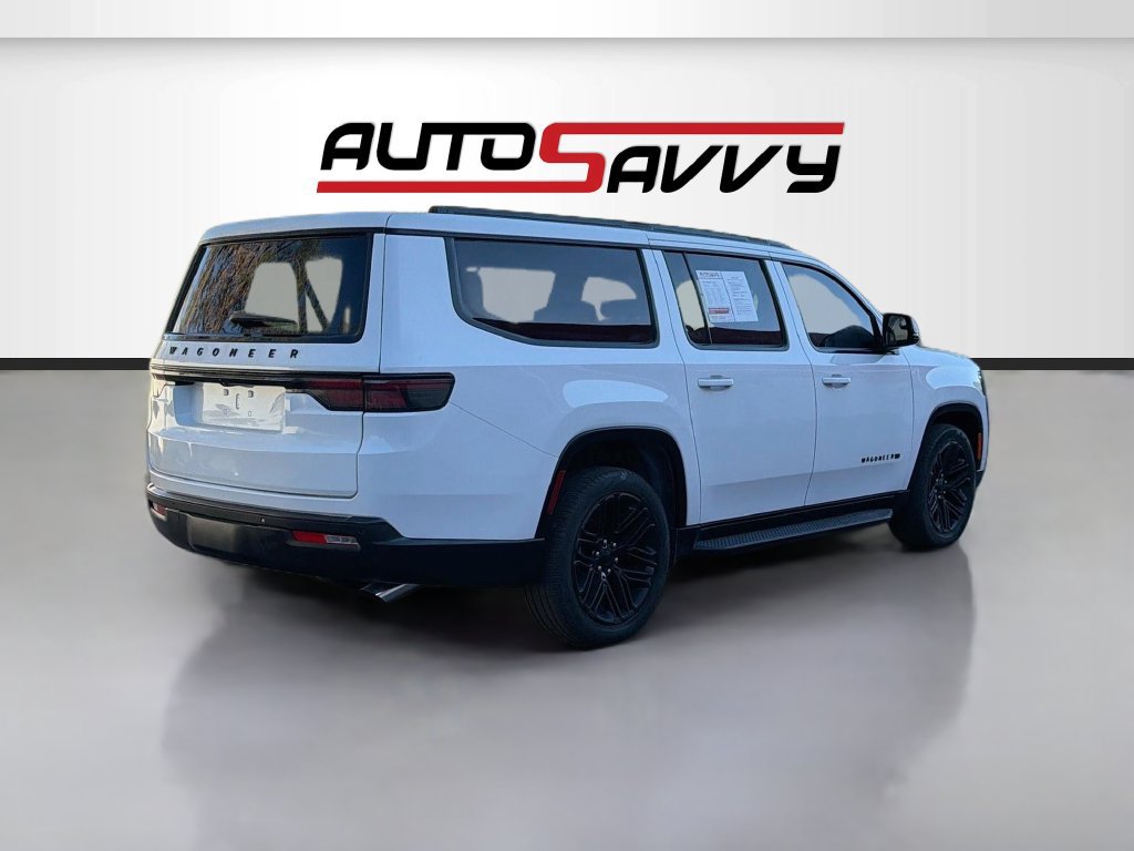 Used 2023 Jeep Wagoneer L Series II AWD/4WD image 7