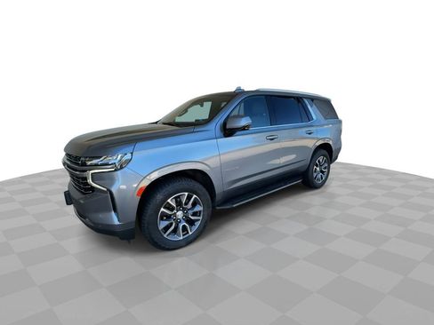 Certified 2022 Chevrolet Tahoe LT w/ Luxury Package AWD/4WD image 4