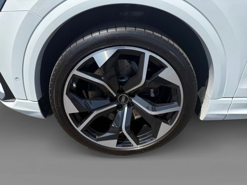 Used 2022 Audi RS Q8 w/ Carbon Optic Package AWD/4WD image 9