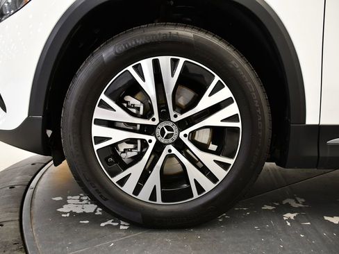 Used 2025 Mercedes-Benz GLA 250 4MATIC image 13