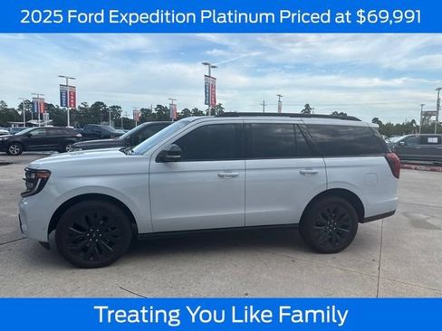Used 2025 Ford Expedition Platinum AWD/4WD image 1