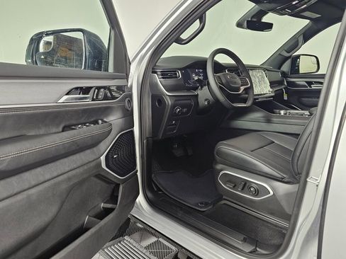 New 2026 Jeep Grand Wagoneer Limited image 22